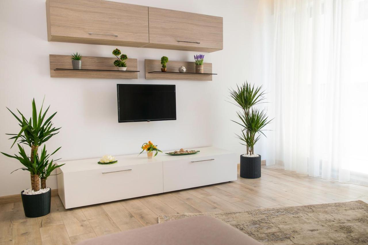 Golden Shell Apartment Mamaia Nord Navodari Exterior photo